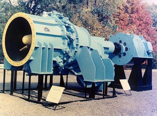 Standard hydro-unit with EOS turbine in an exhibition.