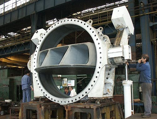 Biplane disc butterfly valve DN 2600; Marsyangdi Project.